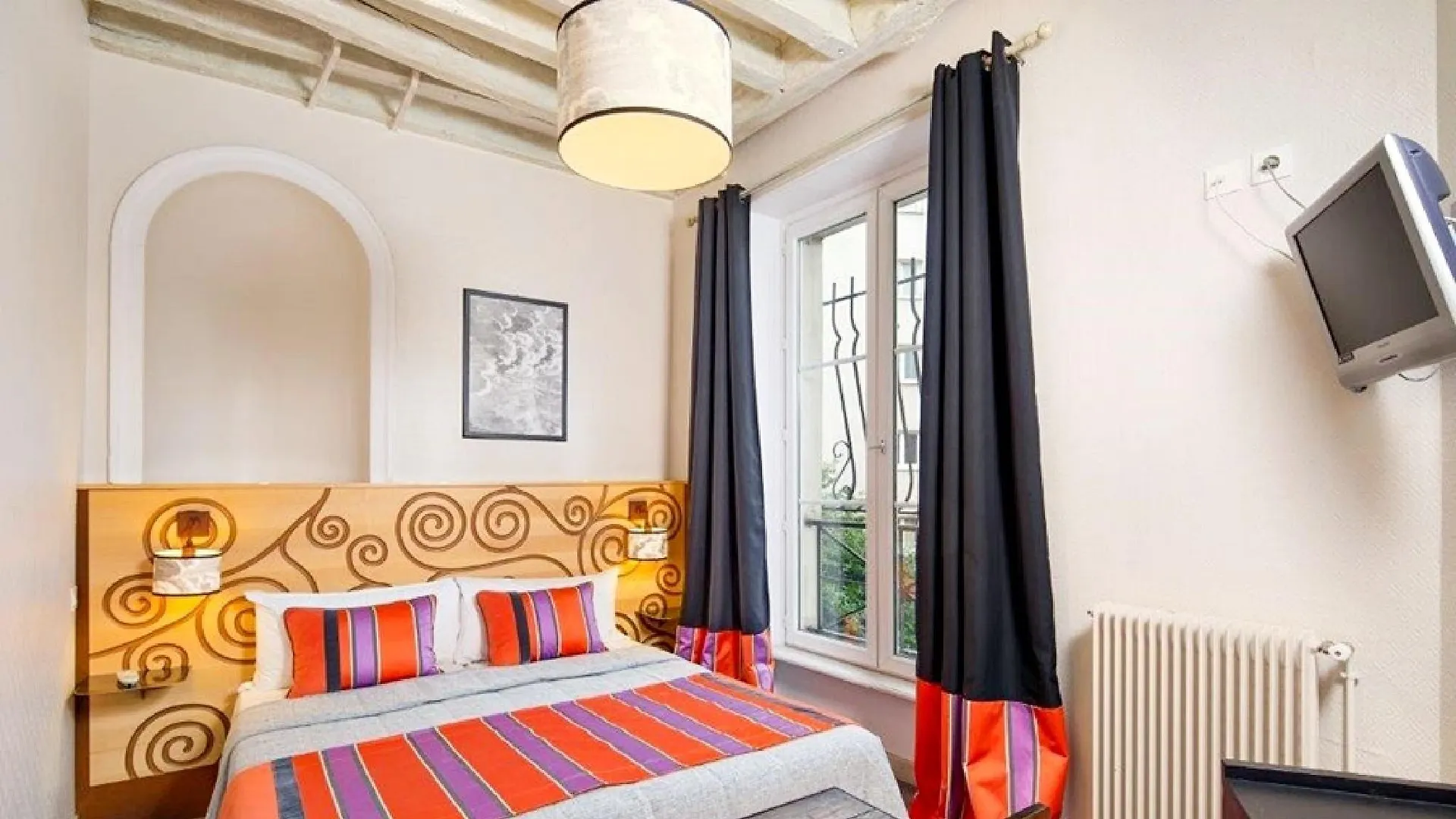 Claret Hotell 3*