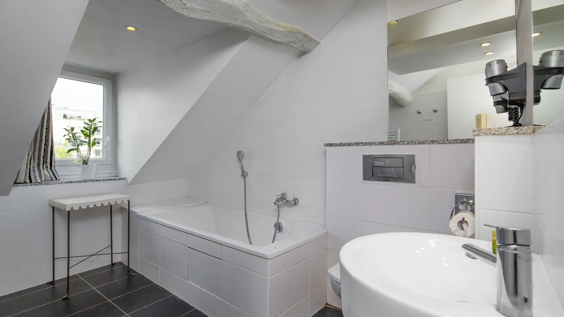 Claret Bercy Hotel 3*